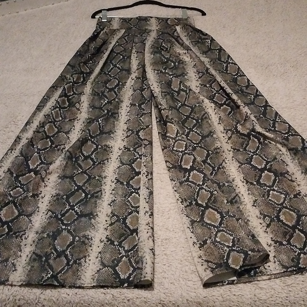 Maxi wide leg pants
